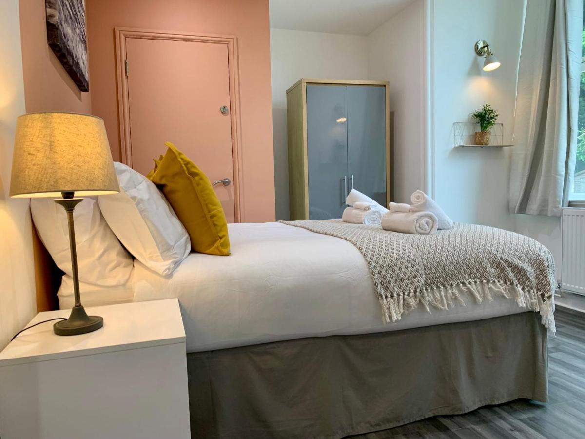 Stunning Rural Apartment - Sleeps 4 - Parking Lichfield Bagian luar foto
