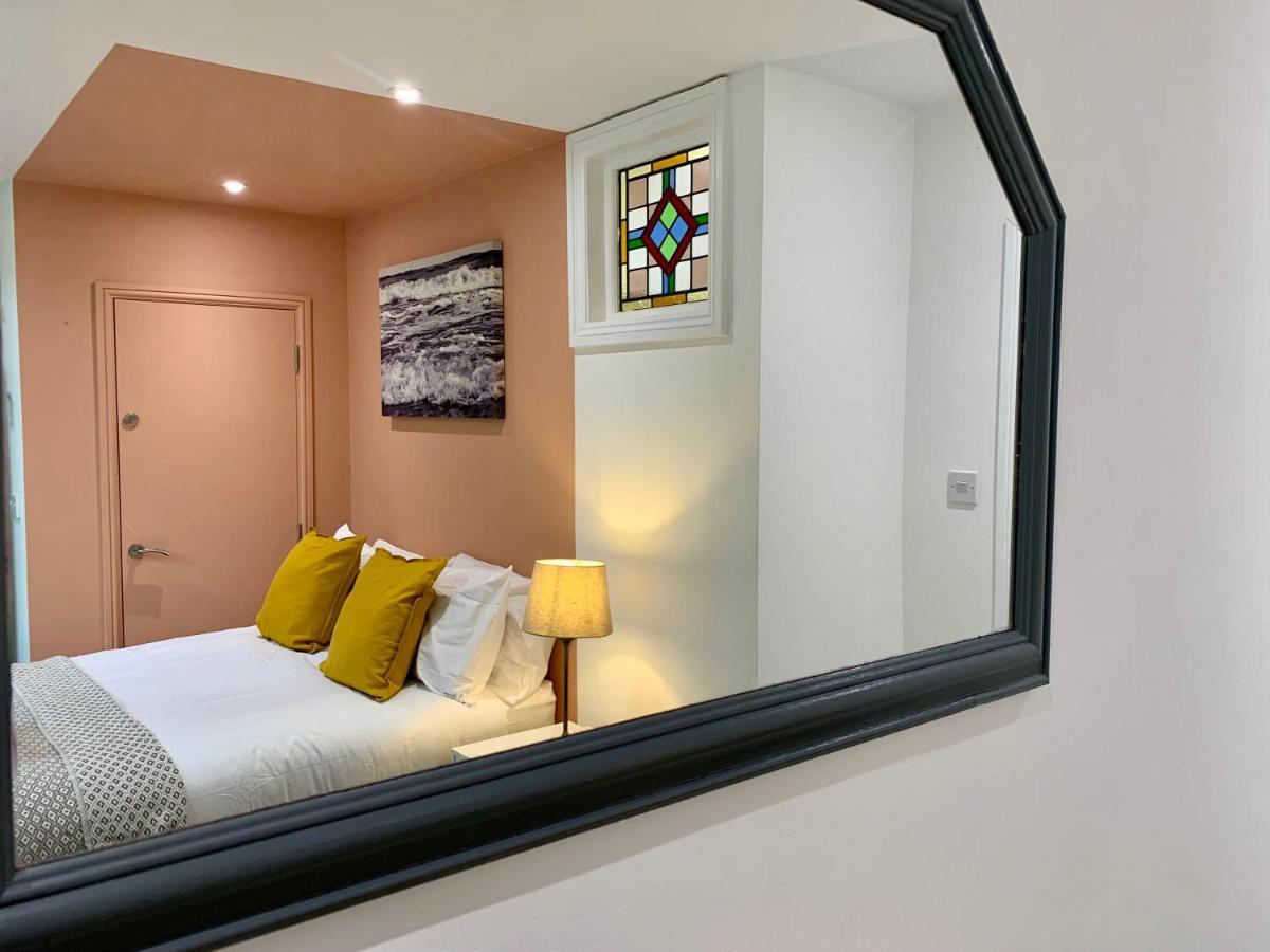 Stunning Rural Apartment - Sleeps 4 - Parking Lichfield Bagian luar foto